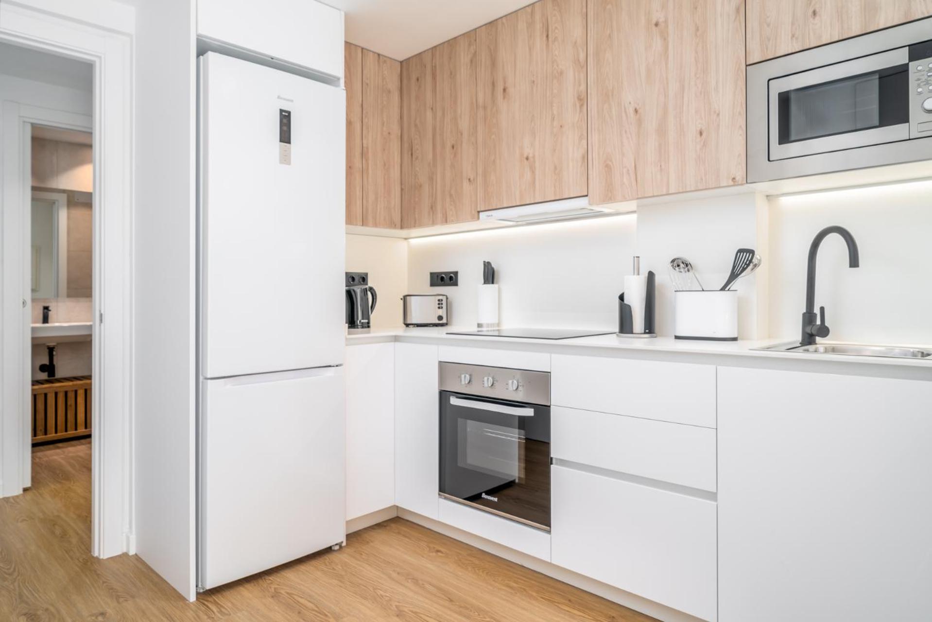 Limehome Barcelona Placa Pirineus L’Hospitalet de Llobregat Zewnętrze zdjęcie